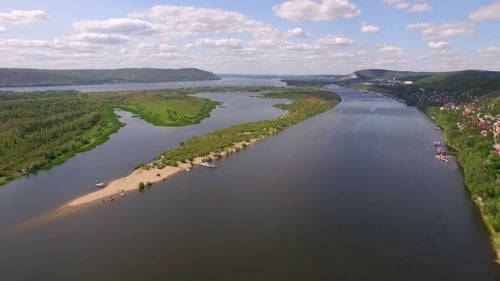 Slow Flight Over Big River