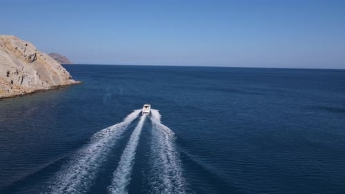 Funkelnde Schnellboot-Insel