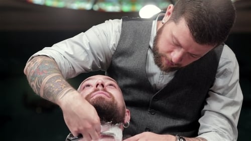 Accurate Shaving With a Blade