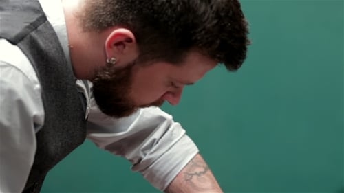 Accurate Shaving With a Blade