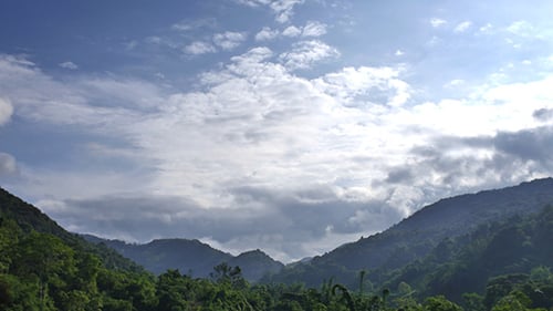 Blick auf die Bergkette bei Bolkua 02