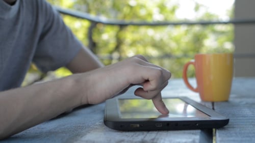 Verwenden des Tablets im offenen Bereich