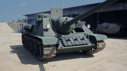 Char russe Old Su-100
