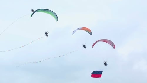 Moto Paragliders