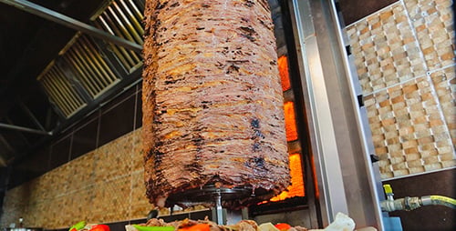 Brocheta de kebap Doner