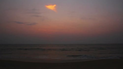Schönheitslandschaft Meer nach Sonnenuntergang -