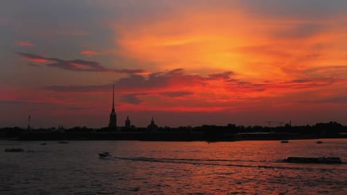 Sonnenuntergang über der Peter-und-Paul-Festung in St. Petersburg Russland -