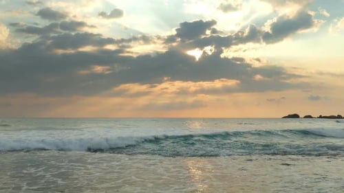 Wunderschöne Landschaft Tropisches Meer Sonnenuntergang am Strand - 1