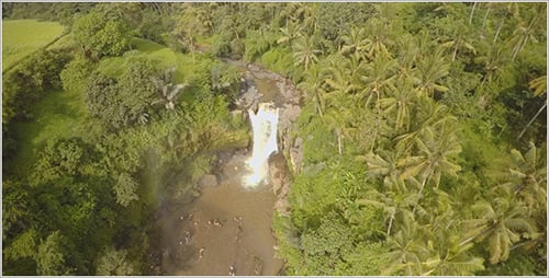 Wasserfall im Dschungel 4