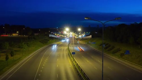 Straße bei Nacht
