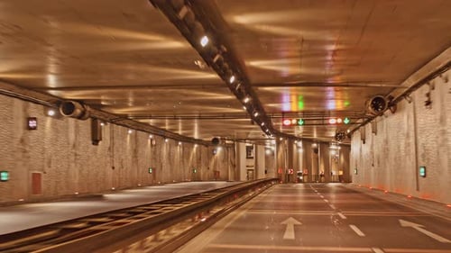Tunnel sans trafic