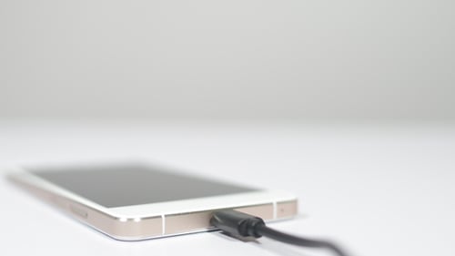 Disconnecting Smartphone from Charging