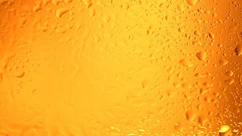 Wassertropfen spritzen auf Glas 701