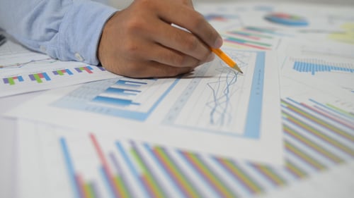 Analyzing Financial Data with Pencil in Office