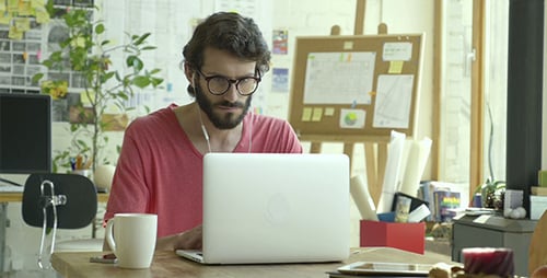 Erfahrene und professionelle freiberufliche Expertenarbeit