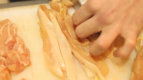 Découper la viande de poulet 7