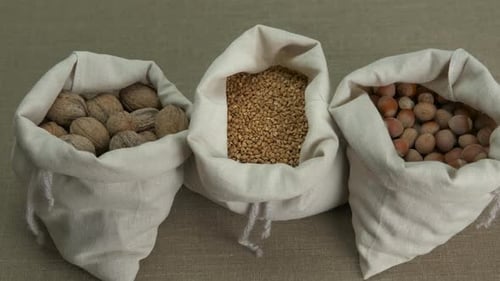 Hogar orgánico con bolsas ecológicas