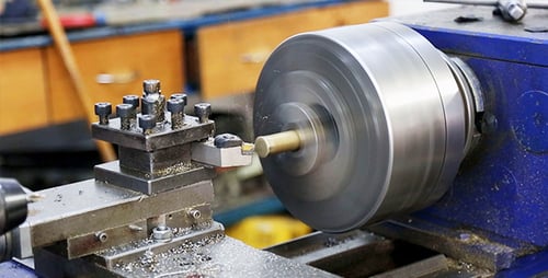 Máquina de procesamiento de metales