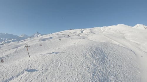 Teleférico de gôndola em Gudauri. Inverno da Geórgia 2018