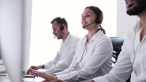 Contact Center Operator Consulting Clients In Call-Center