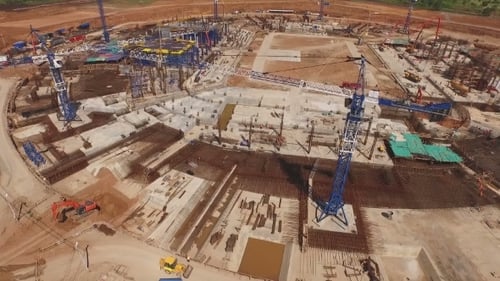 Antena de construcción de una gran grúa de estadio 2
