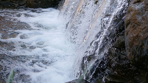Wasserfall in einem Stones 2