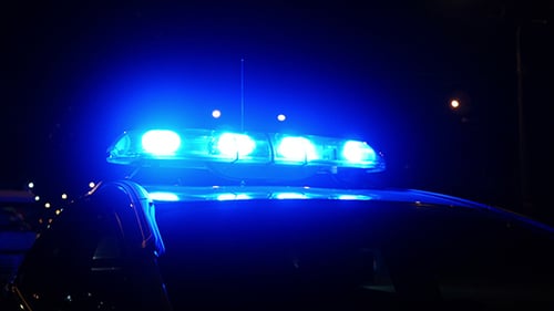 Alarm Polizei Blinklicht Sirene auf Straße