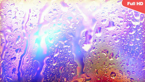 Wassertropfen spritzen auf Glas 339