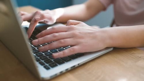 Travail indépendant créatif en ligne