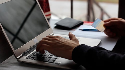 Online mit Kreditkarte bezahlen