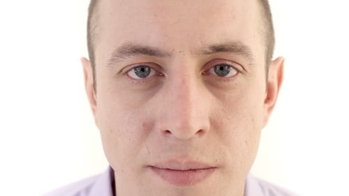 Lassen Sie uns dieses Geschäftsprojekt sorgfältig betrachten