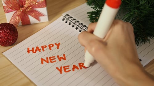 Escrevendo Feliz Ano Novo