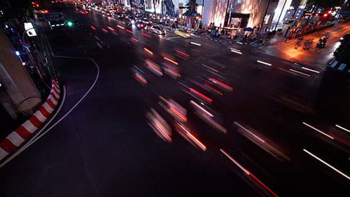 Sentiers lumineux sur City Street 01
