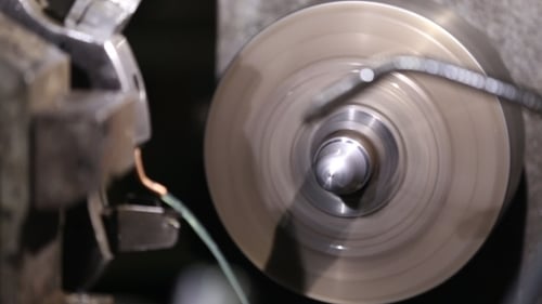 Programmierbare Drehmaschinenarbeit
