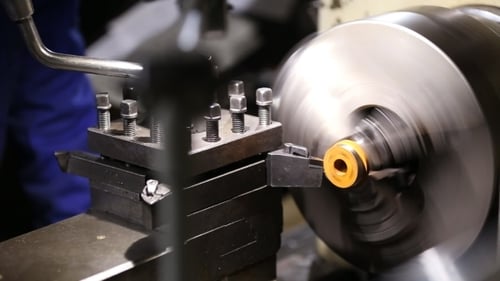 Vom Bediener gesteuerte Arbeitsdrehmaschine