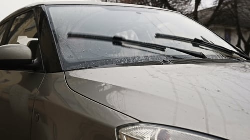 Scheibenwischer in Bewegung