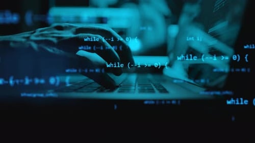 Nahaufnahme der Entwicklung von Programmier- und Codierungstechnologien. Programmierer tippen per Hand auf der Tastatur