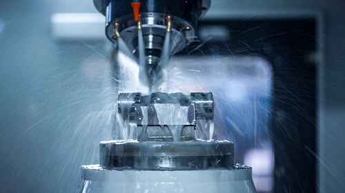 Fresadora CNC para usinagem de metais