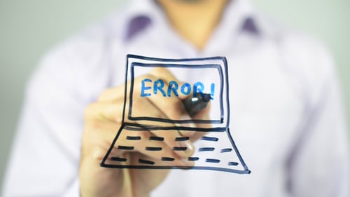 Erro, ilustração de conceito on-line de laptop