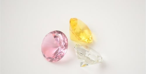 Spinning Gems, Light Reflection on Facets