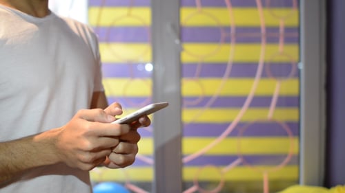 Standing and Typing on Smartphone