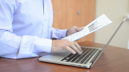 Senden von Informationen per Laptop