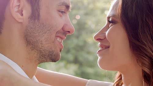 Pareja feliz enamorada
