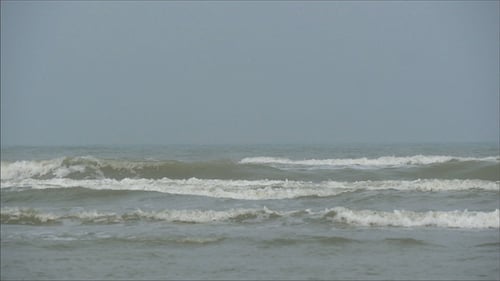 Big Waves Coming from the Sea