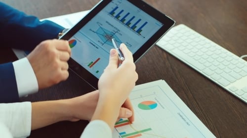 Arbeiten mit Daten und Grafiken auf dem Tablet