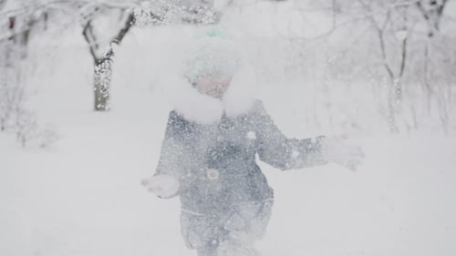 Spiel Mit dem Schnee