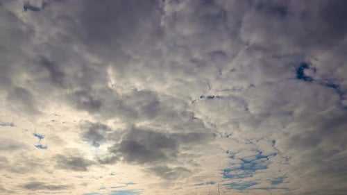 bewegte dicke Wolken