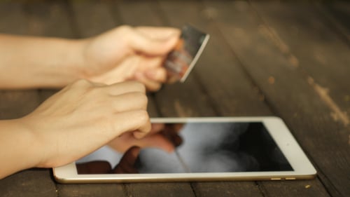 Online Payment with Credit Card on Tablet