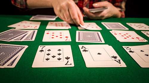 Jouer au Solitaire
