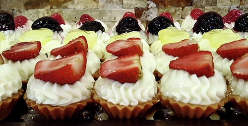 Delicious Mini Fruit Tarts with Cream